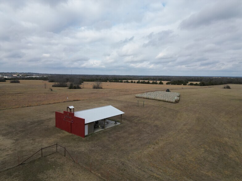 More Photos Of 2655 E 2078 Rd, Hugo Specialty For Sale