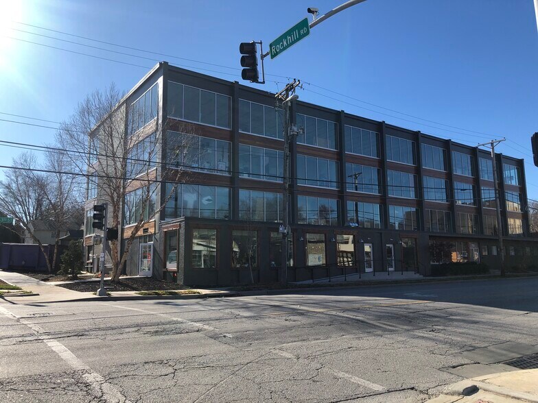 More Photos Of 751 E 63rd St, Kansas City Office For Lease