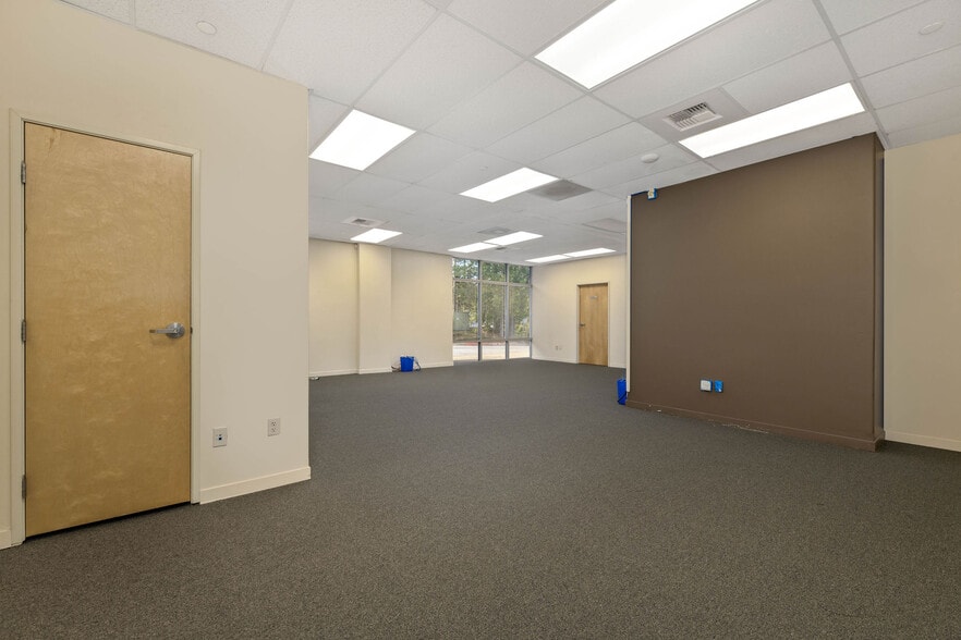 More Photos Of 345 Crown Point Cir, Grass Valley Flex For Lease