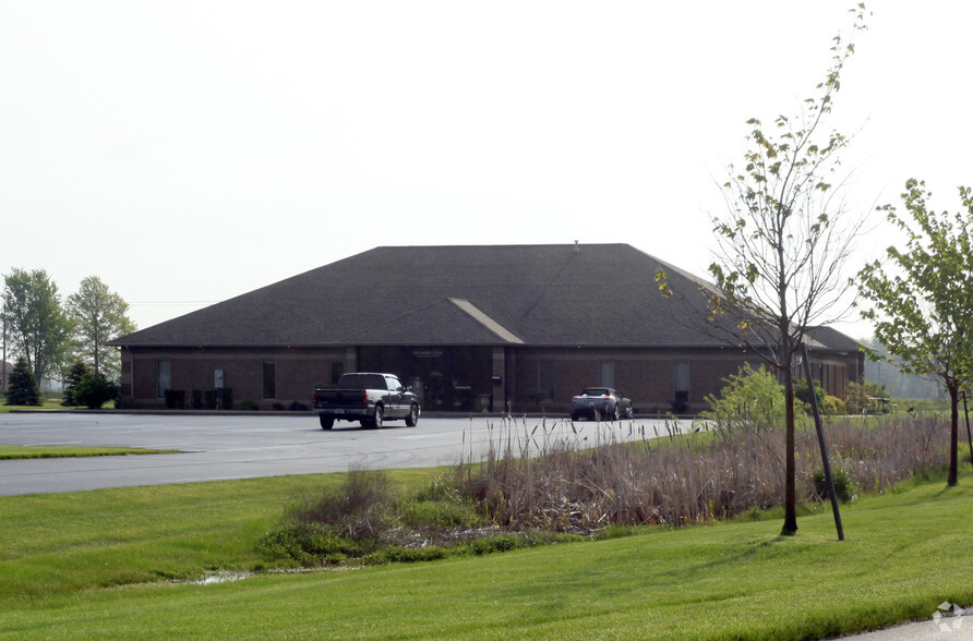 Primary Photo Of 1178 Fremont Ct, Elkhart Office For Lease