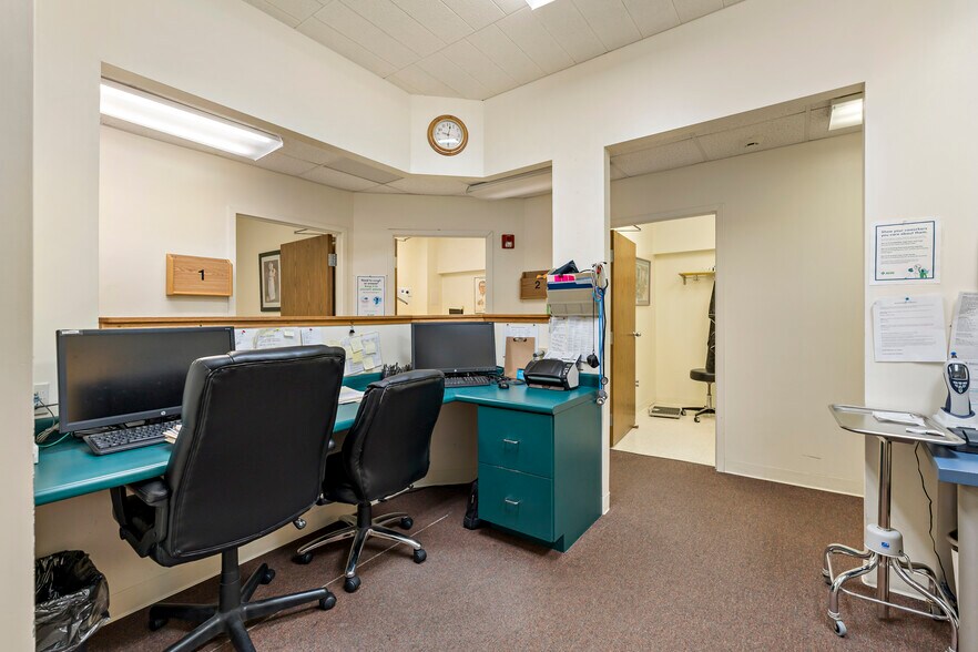 More Photos Of 7125 Saltsburg Rd, Pittsburgh Medical For Sale