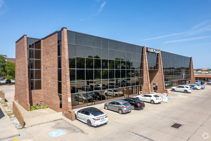 Primary Photo Of 301 S 70th St, Lincoln Office For Lease