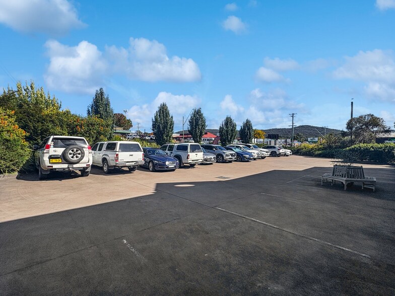 More Photos Of 221-223 Old Hume Hwy, Mittagong Showroom For Lease