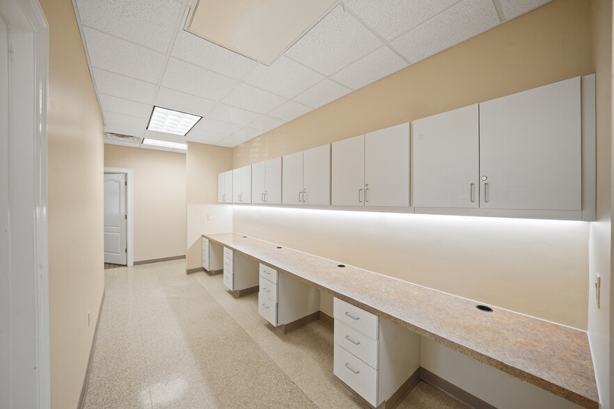 More Photos Of 4626 Riverstone Blvd, Missouri City Medical For Sale