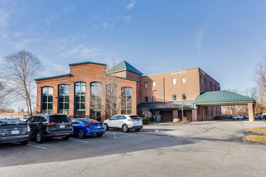 More Photos Of 3550 Main St, Springfield Medical For Lease