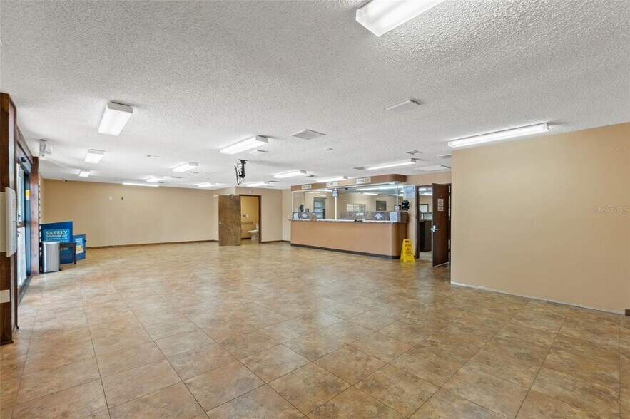 More Photos Of 10507 Spring Hill Dr, Spring Hill Medical For Lease