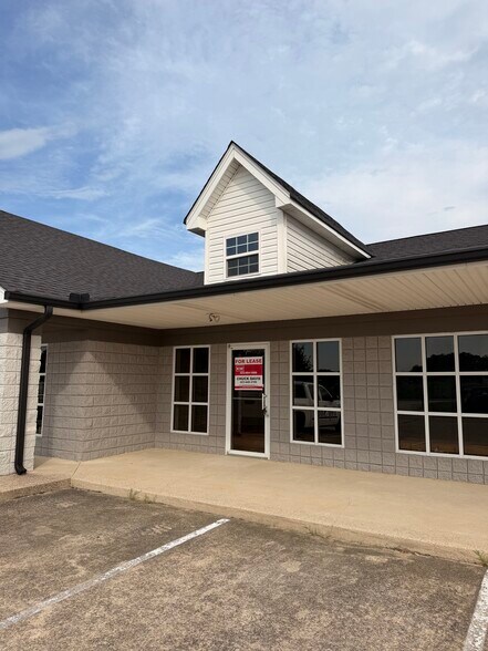 More Photos Of 8505 Hixson Pike, Hixson Freestanding For Lease