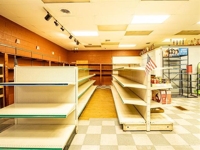 More Photos Of 206 Main St, Poultney General Retail For Sale