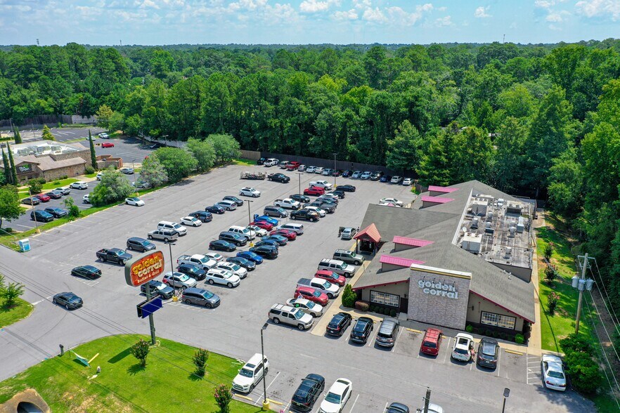 More Photos Of 3340 Ross Clark Cir, Dothan Restaurant For Sale