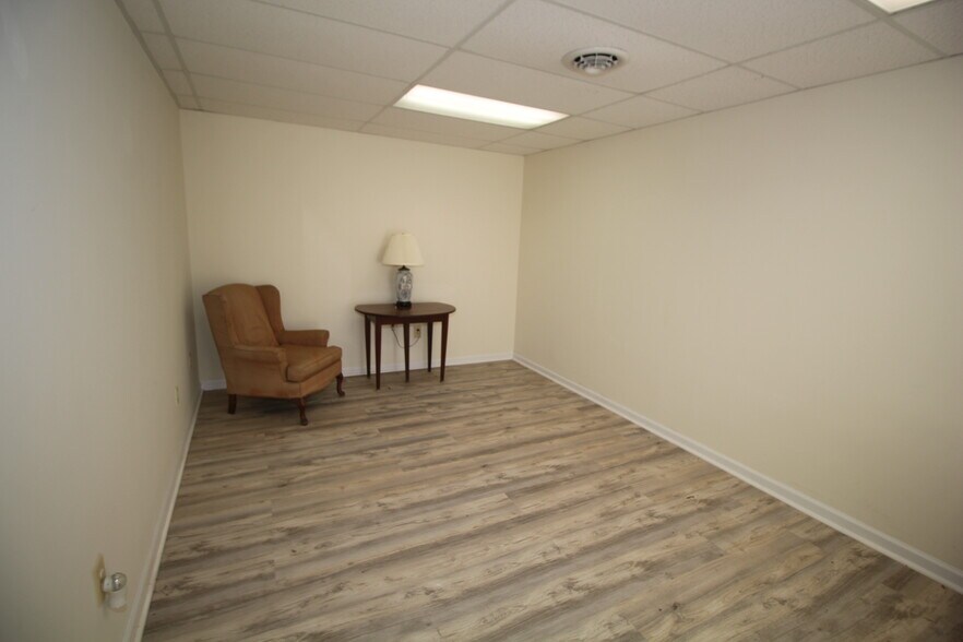 More Photos Of 77 S Union St, Lambertville Restaurant For Sale