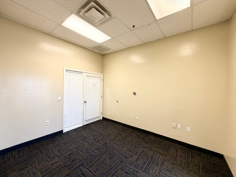 More Photos Of 428 S Gilbert Rd, Gilbert Office For Lease