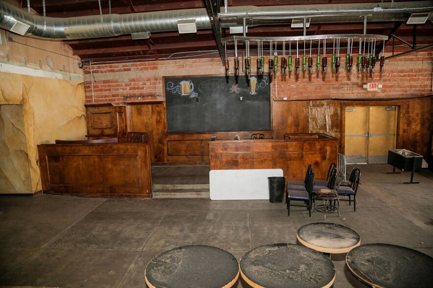 More Photos Of 2202 Buddy Holly Ave, Lubbock Bar For Sale