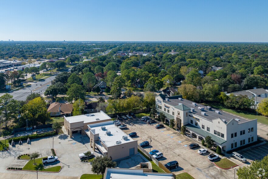 More Photos Of 8711 Highway 6 N, Houston Office For Lease