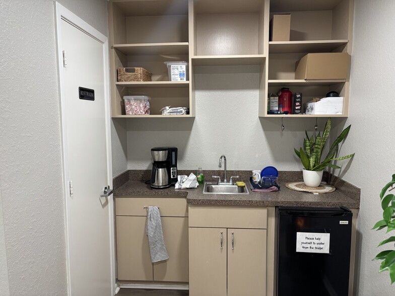 More Photos Of 2600 NASA Rd 1, Seabrook Medical For Lease