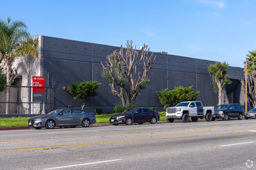 More Photos Of 17707 S Santa Fe Ave, East Rancho Dominguez Warehouse For Lease