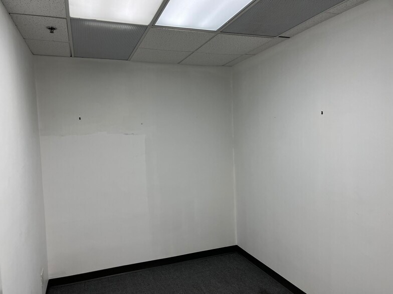 More Photos Of 150 SE 2nd Ave, Miami Coworking Space