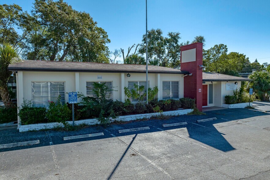 More Photos Of 219 Betty Ln, Clearwater Office Residential For Sale