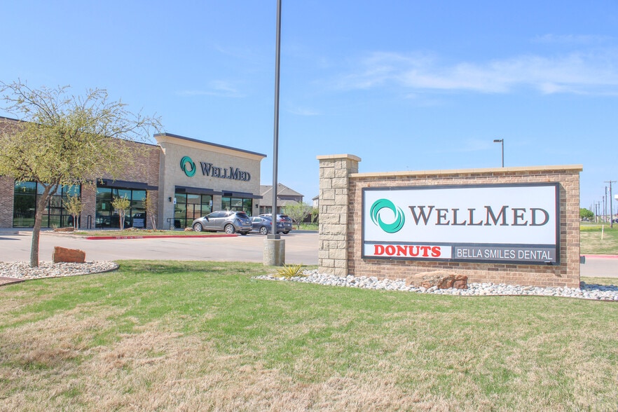 More Photos Of 9701 Harmon Rd, Fort Worth Storefront Retail Office For Sale