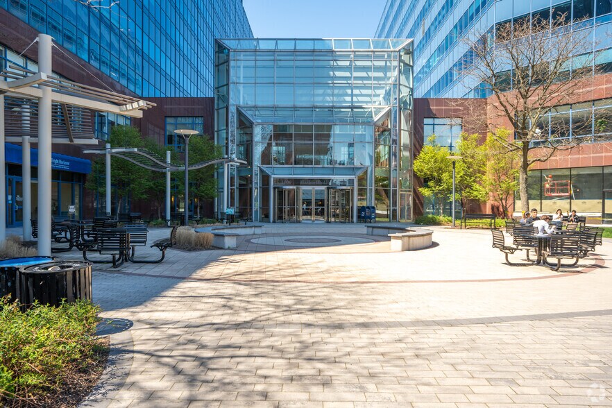 More Photos Of 1200 Harbor Blvd, Weehawken Office For Lease