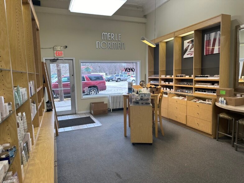 More Photos Of 608 Broadway St, Lincoln Storefront For Sale