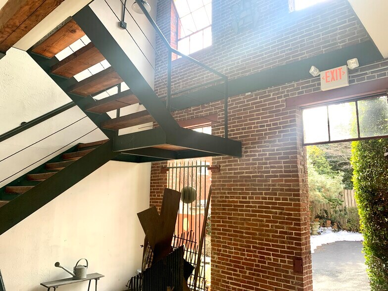 More Photos Of 226 N Arch St, Lancaster Loft Creative Space For Lease