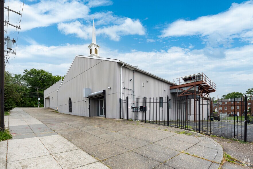 Primary Photo Of 441 Chaplin St SE, Washington Religious Facility For Sale