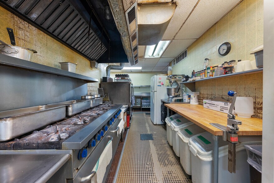More Photos Of 347 N Scott Ave, Belton Restaurant For Sale