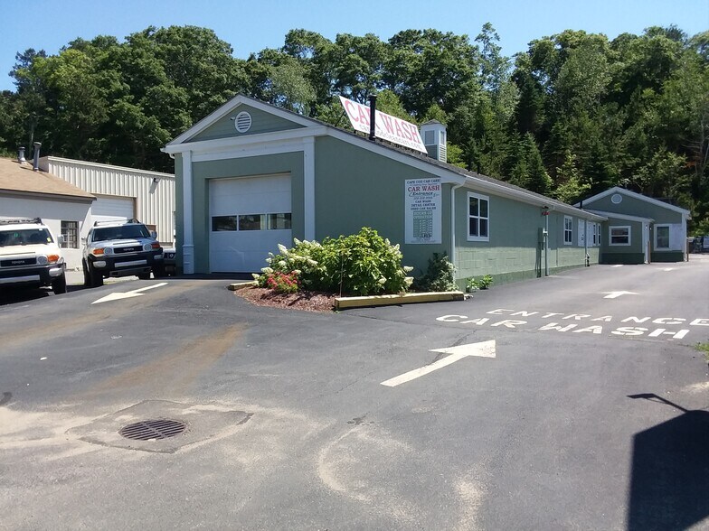 Primary Photo Of 74 Cranberry Hwy, Bourne General Retail For Sale
