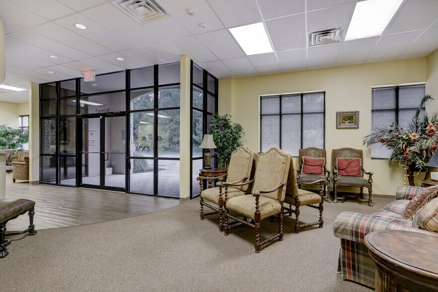More Photos Of 19701 Kingwood Dr, Kingwood Medical For Sale
