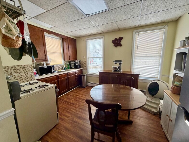 More Photos Of 522 Bloomfield Ave, Verona Storefront Retail Residential For Sale