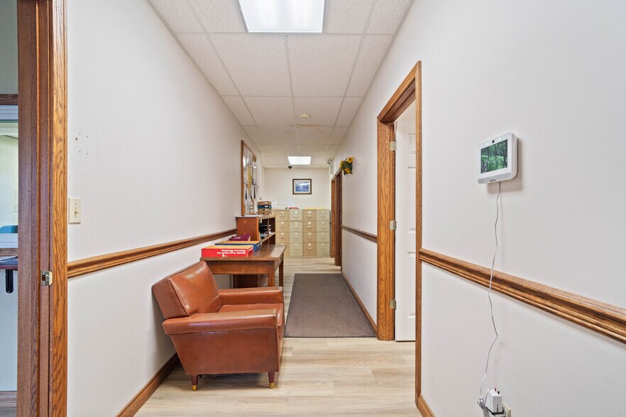 More Photos Of 900 Leonard St, Clearfield Office For Lease