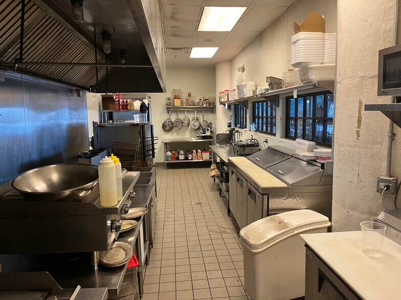 More Photos Of 990 Spring Garden St, Philadelphia Loft Creative Space For Lease