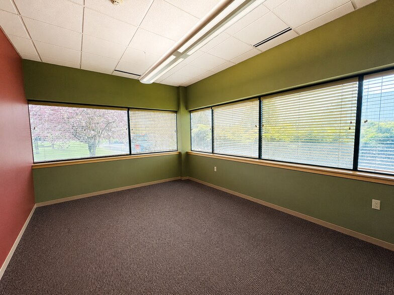 More Photos Of 6710 Quality Way, Portage Research And Development For Sale