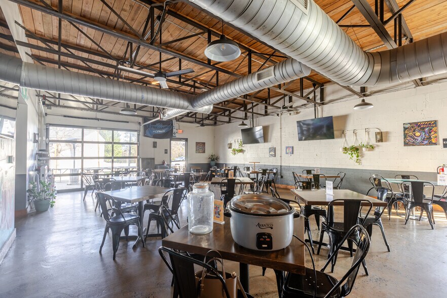 More Photos Of 485 Tom Hall St, Fort Mill Freestanding For Lease