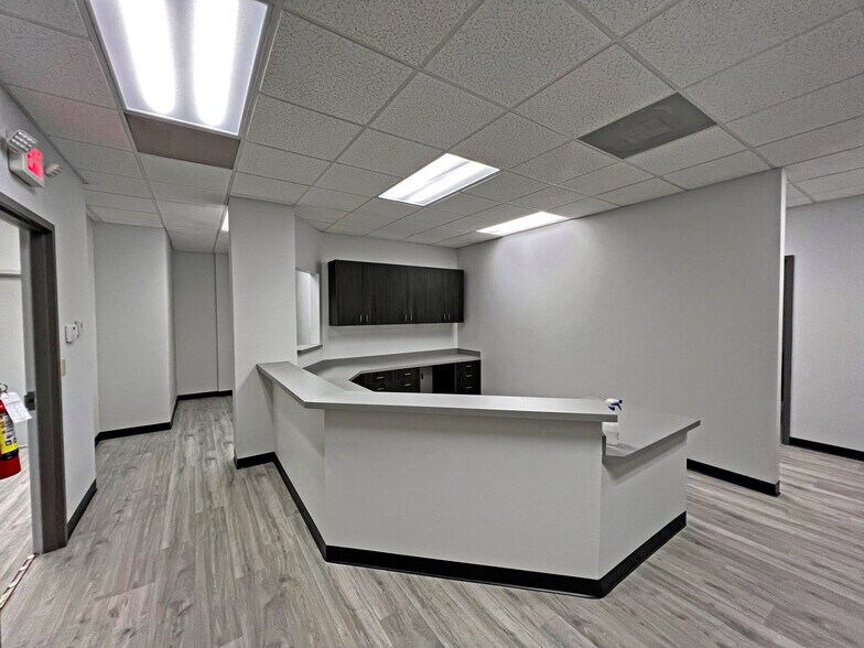 More Photos Of 4889 S Congress Ave, Lake Worth Medical For Sale