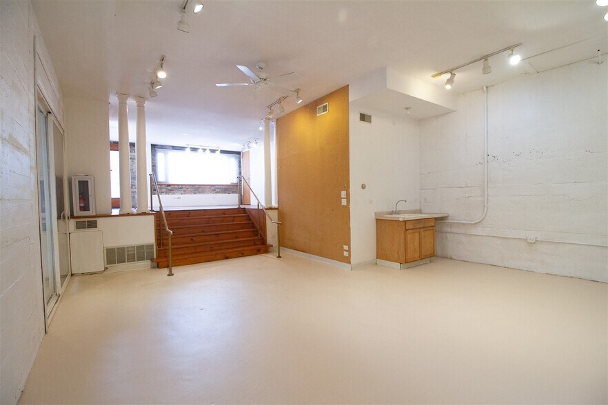 More Photos Of 221 DuPage St, Elgin General Retail For Lease