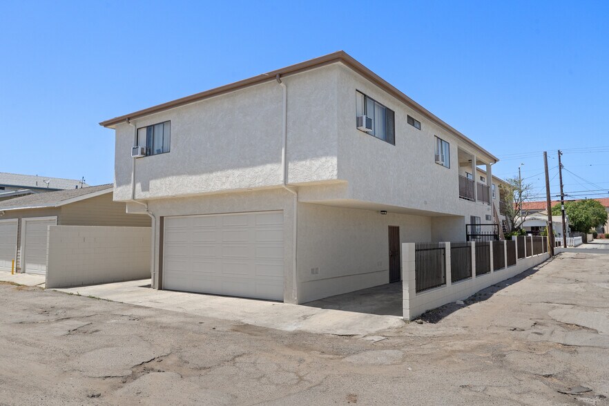 More Photos Of 423 W 17th St, San Pedro Apartments For Sale