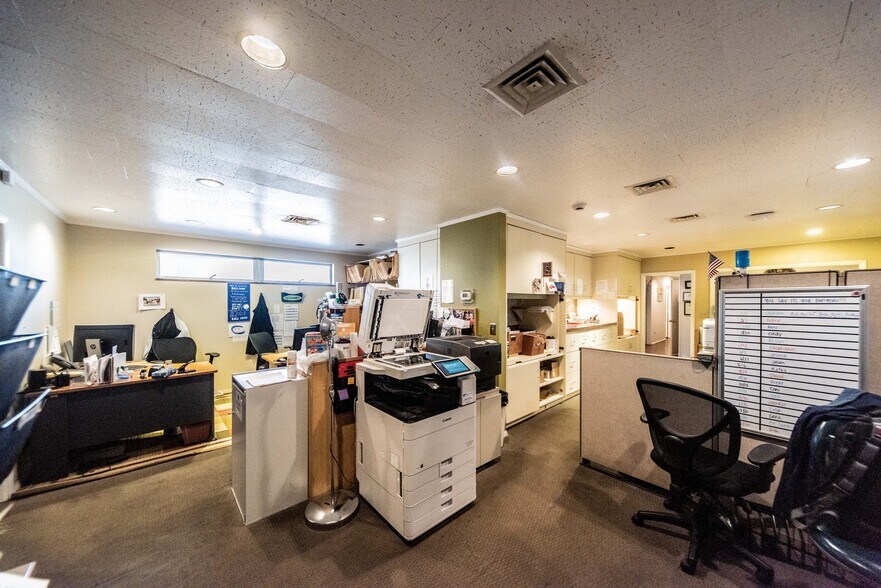 More Photos Of 2535 Broadway St, Paducah Office For Lease