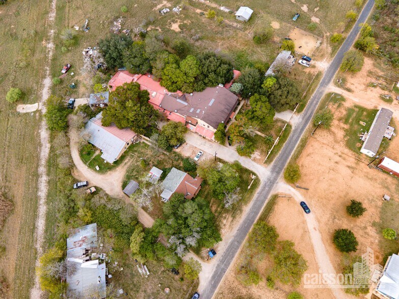 Primary Photo Of 4061 County Road 676, Devine Multifamily For Sale