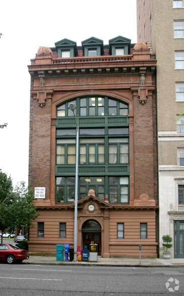 More Photos Of 2107 5th Ave N, Birmingham Office Residential For Sale