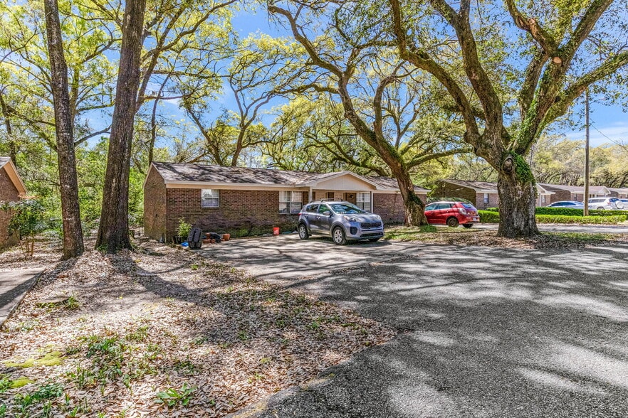 More Photos Of 8640 Jernigan Rd, Pensacola Apartments For Sale
