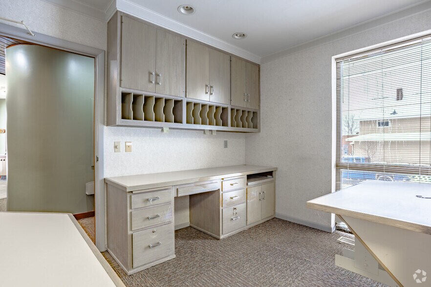 More Photos Of 505 Vistula St, Elkhart Medical For Sale