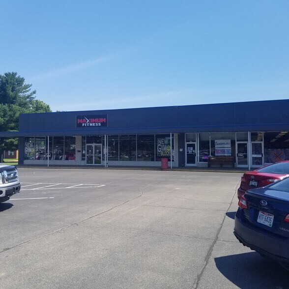 More Photos Of 423-507 Washington St, Ravenswood Storefront For Lease