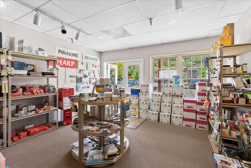 More Photos Of 2052 Prospector Ave, Park City Storefront Retail Office For Lease