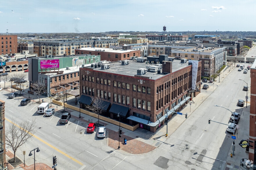 More Photos Of 216 Court Ave, Des Moines General Retail For Sale