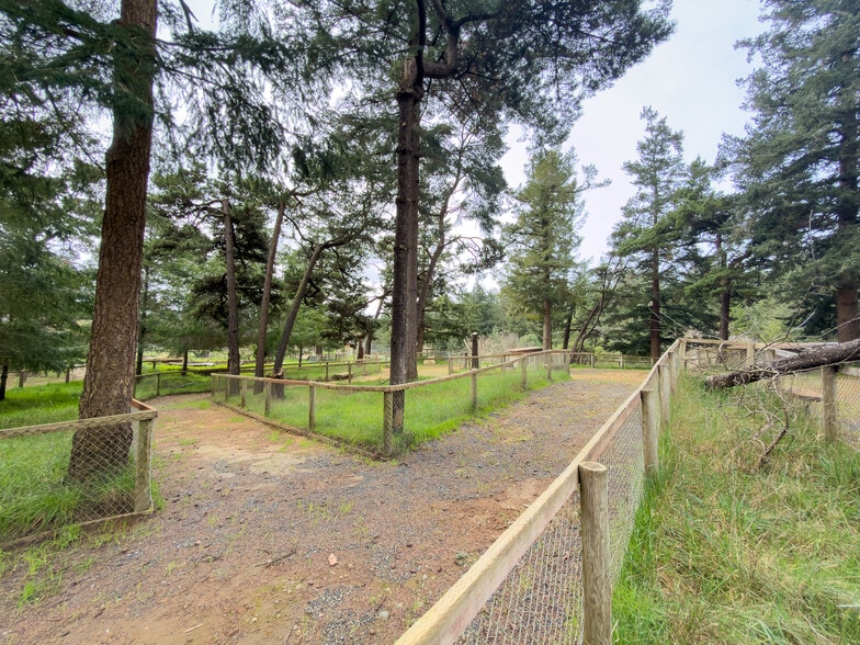 More Photos Of 46914 US-101, Bandon General Retail For Sale