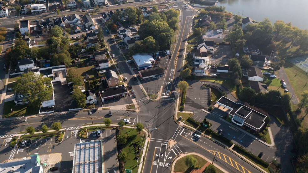 More Photos Of 225 Forsgate, Jamesburg Auto Repair For Sale