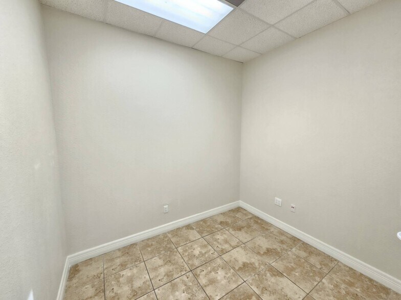 More Photos Of 4001 Spencer Hwy, Pasadena Unknown For Lease