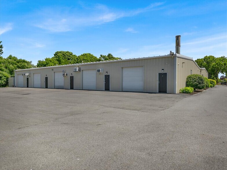More Photos Of 10 Rainbow Ter, Danvers Warehouse For Lease