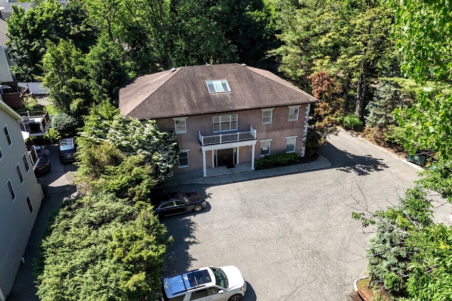 More Photos Of 7 Cedar St, Ramsey Office For Lease